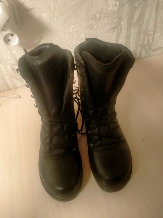 Продам ботинки берцы