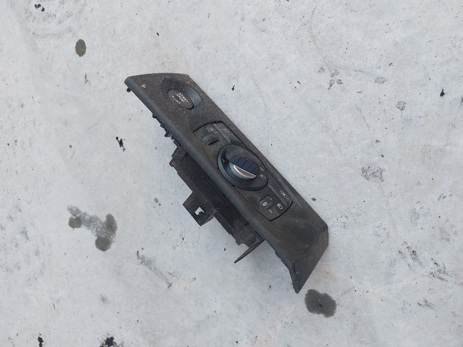 Контролер фарове и старт бутон Бмв bmw е60 е61 520д 177кс  n47