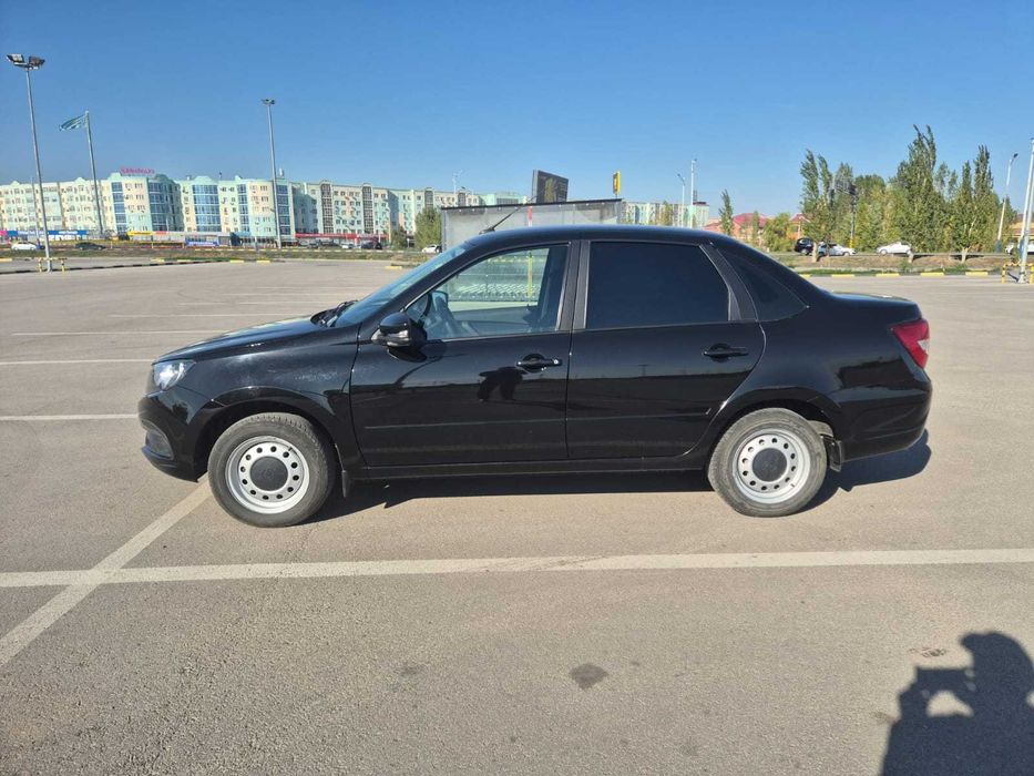 Гранта продам новый
