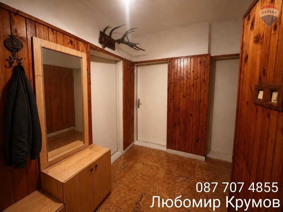 Многостаен тухлен апартамент  98,20 кв.м

Многостаен