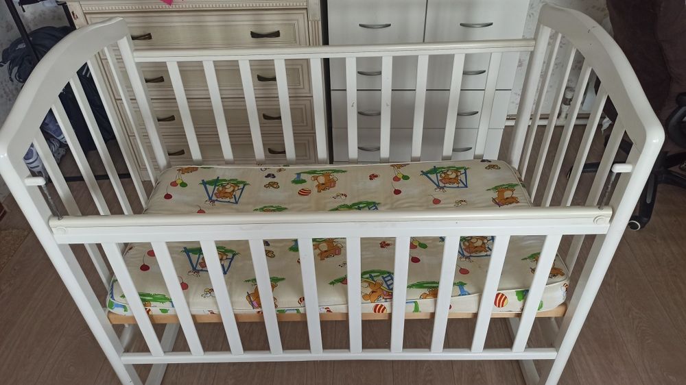 Детская кроватка до 3х лет