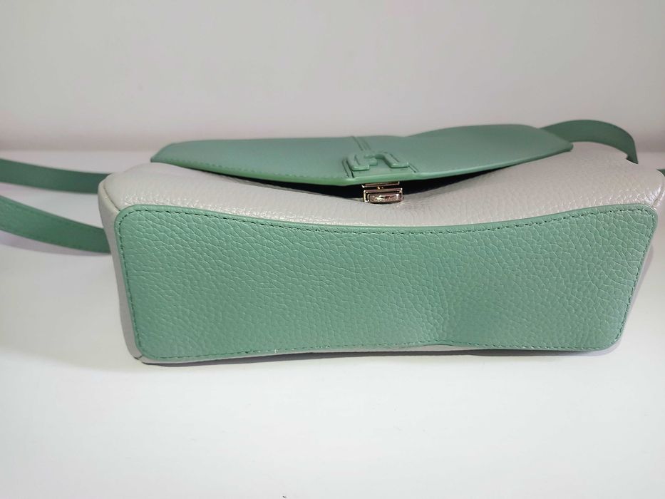 Furla ,оригинална дамска кожена чанта, нова, 25см/18см