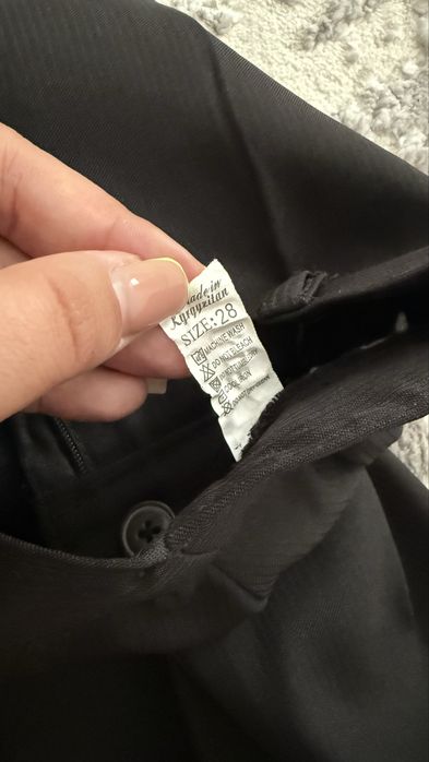 Продам школьные брюки