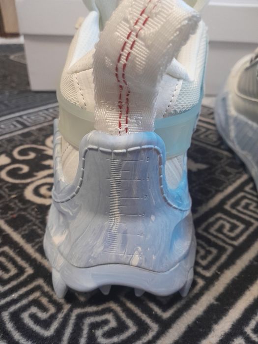 Adidasi Off white Odsy 1000