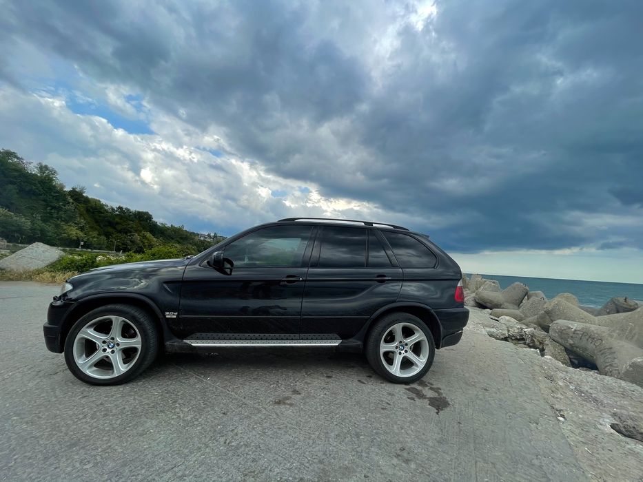 Пълен комплект оригинални степенки/прагове бмв Х5 Е53