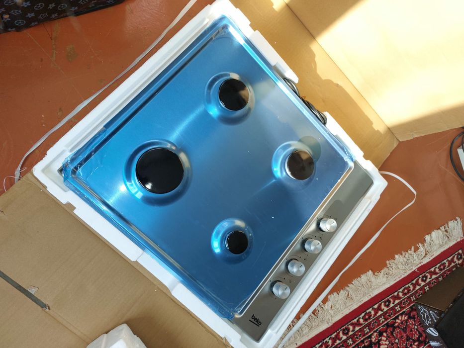 Продаю газовую плиту