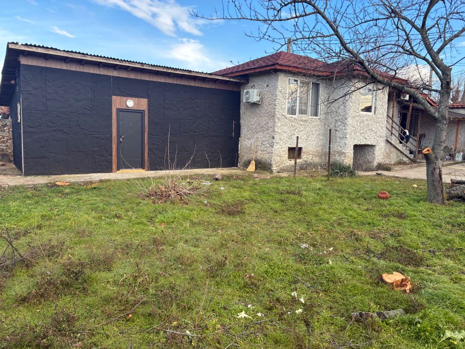 Продавам Готова Реновирана Къща за Живеене