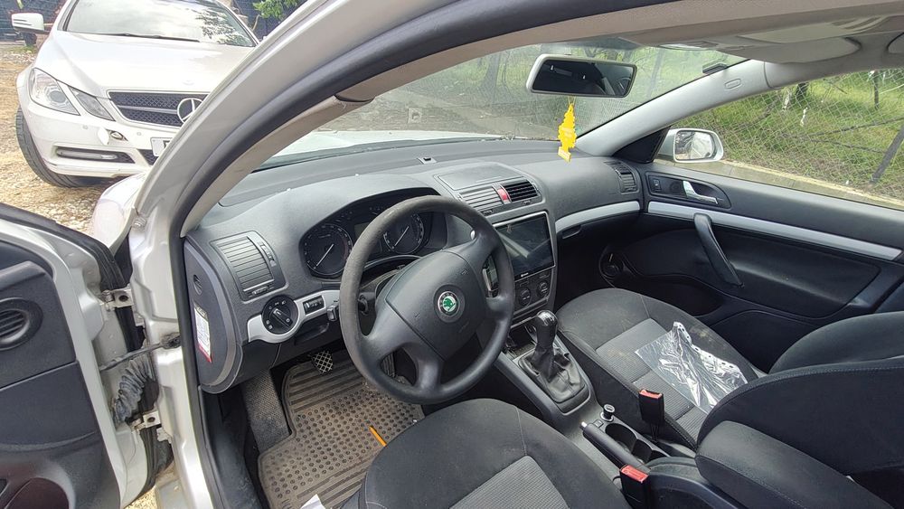 Piese motor Bls cutie kit ambreaj compresor ac ușa capota kit pornire modul abs chedere stop etrier kit pornire dpf geam scaune Skoda Octavia 2 1.9bls