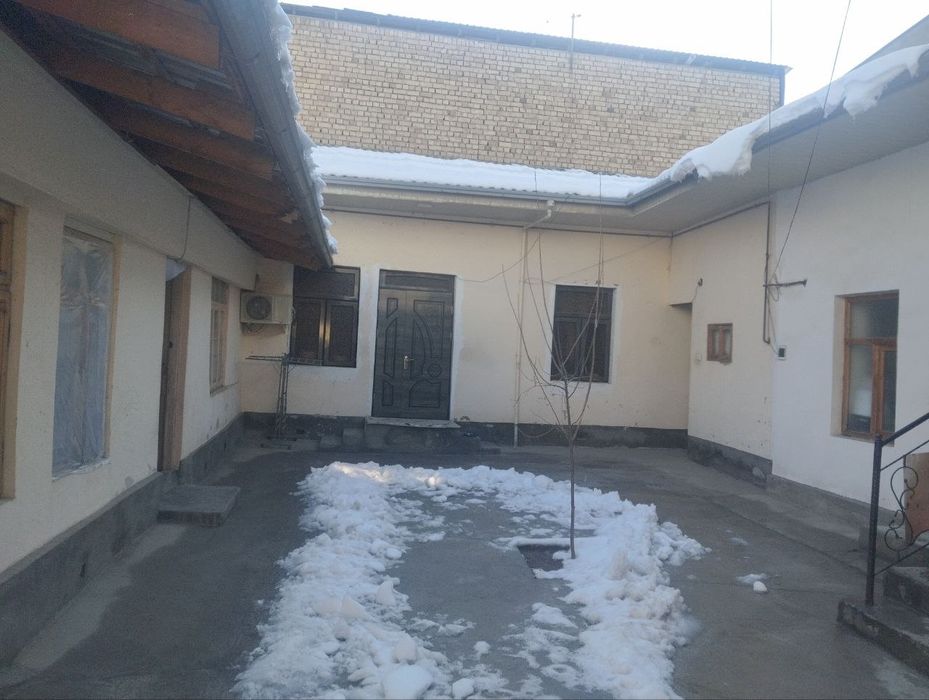 Yakkasaroy Muqumiy ko'cha uchastka xovli sotiladi