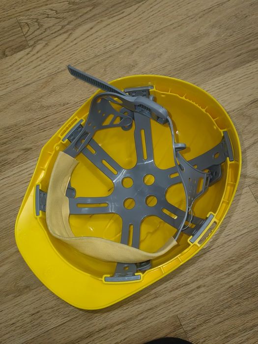 Combinezon de lucru PORTWEST mărimea XL (Nou cu etichetă) + Cască protecție cadou