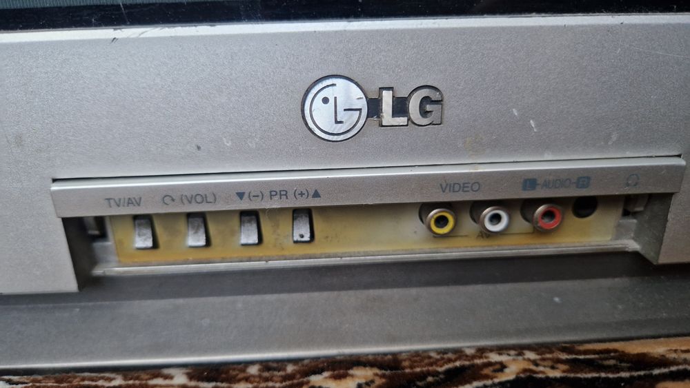 Телевизор LG Flatron  б/у