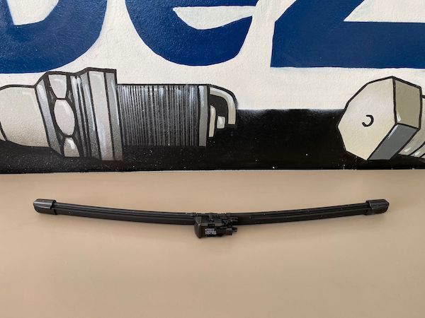 Set stergatoare parbriz cu incalzire PRODUS NOU Volvo XC60 2018+ 31490720