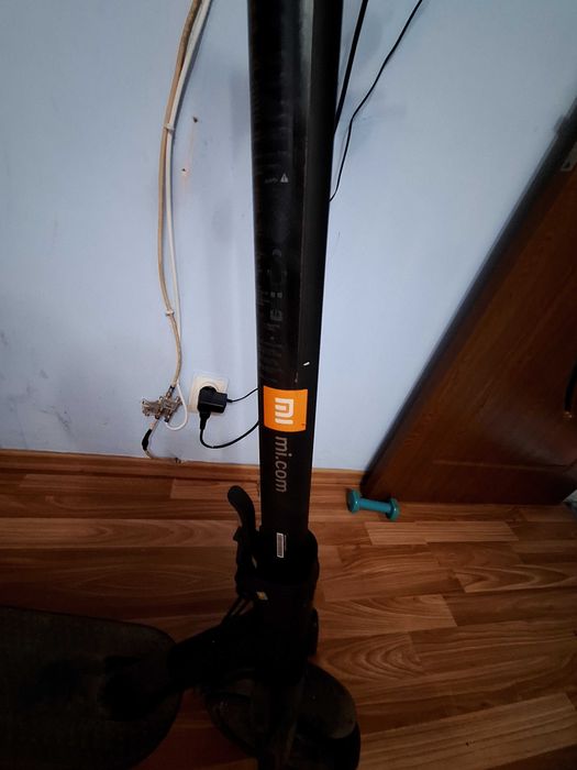 Vand trotineta electrica xiaomi.