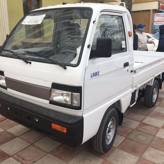 Лабо хизмати Лубой нарса 70 000 минг Xizmatta Labo