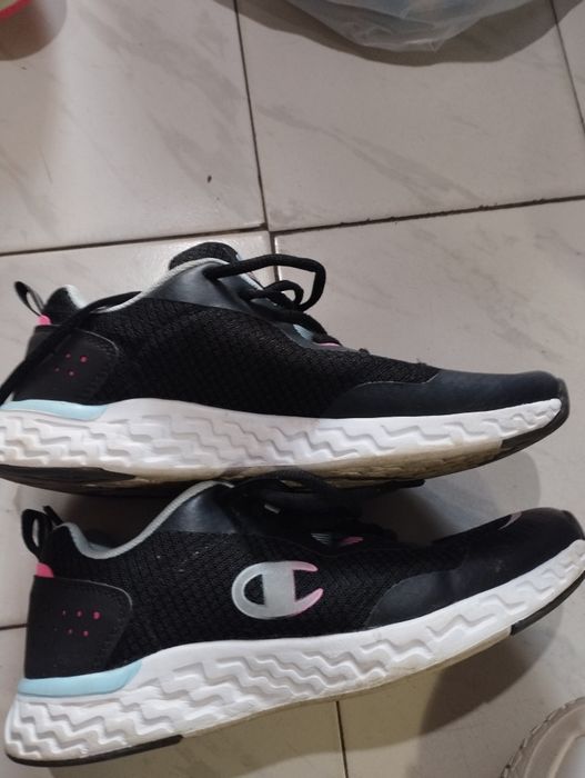 Обувки и сандали