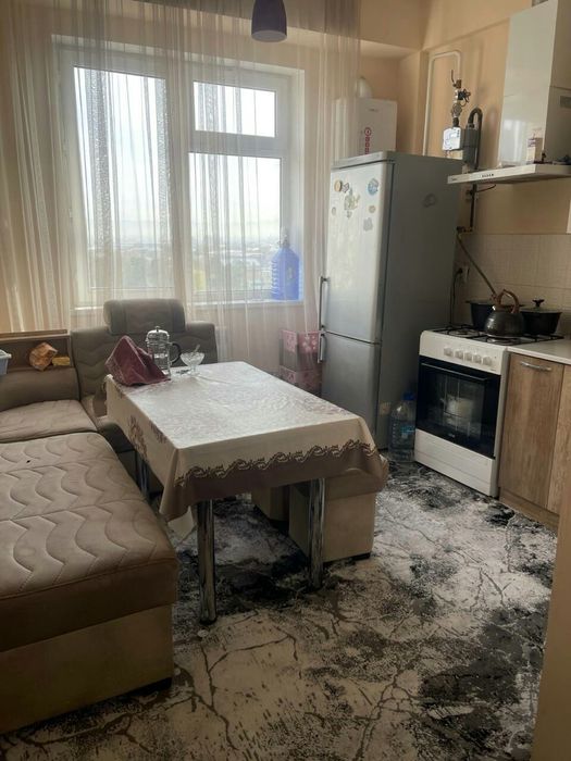 Kvartira 2/7/7 Novostrovka 66 m² Srochno