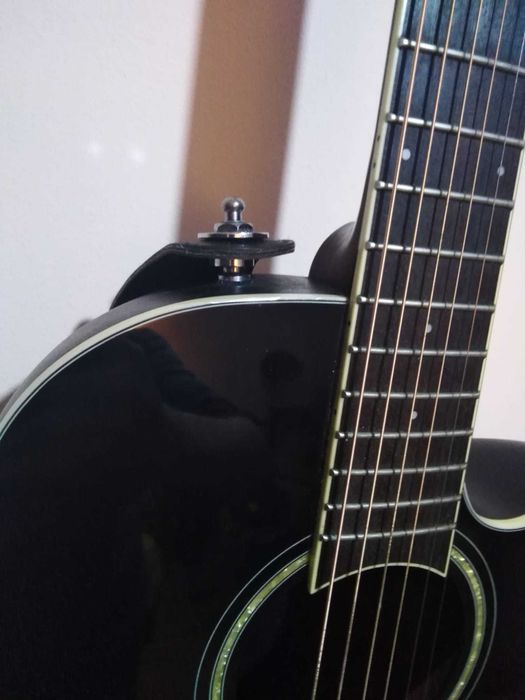 Chitară electroacustică Ovation CS 24-5 + toc