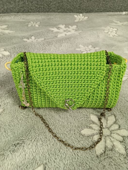 Vând gentute crosetate