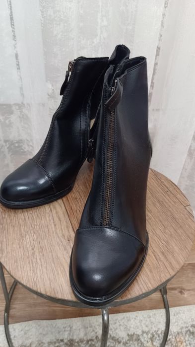 Ботильоны с фронтальной молнией