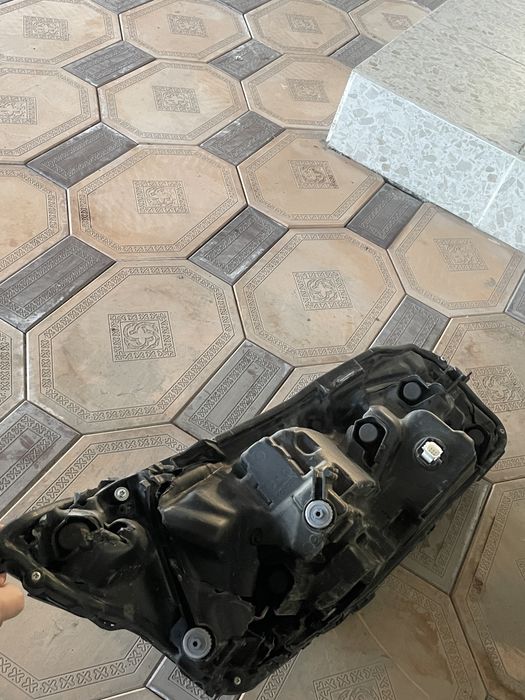 фар камри 80 който