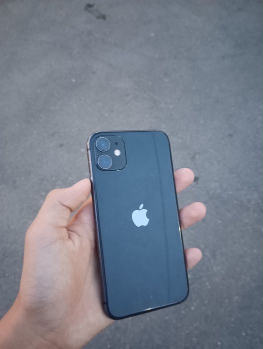 Продам обмен айфон 11
