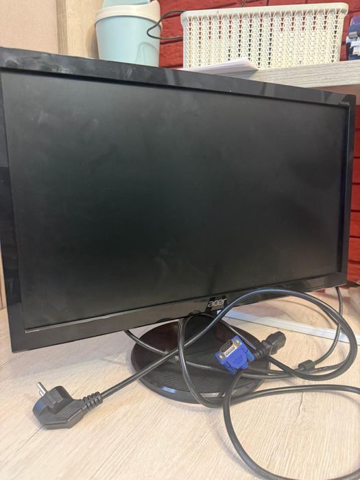 Мониторы б/у / компьютеры