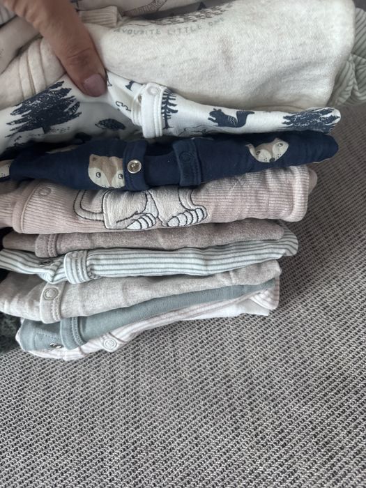Lot haine unisex 35 bucati