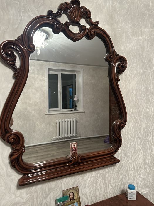 Продам спальный гарнитур