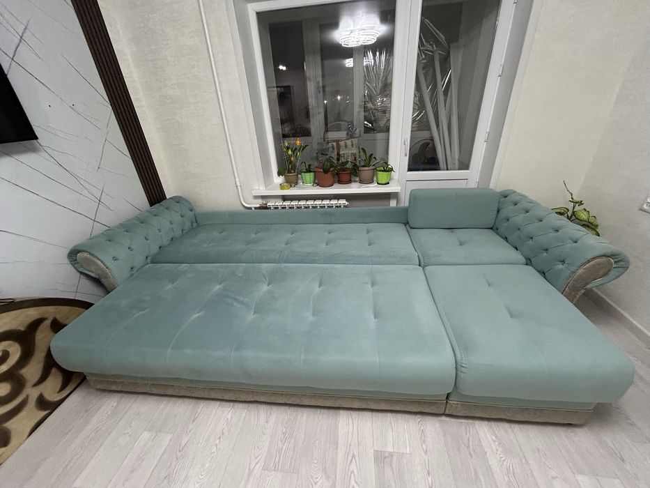 Продам диван в хорошем состояние