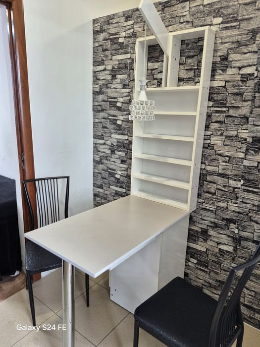 Маникюр стол сатылады