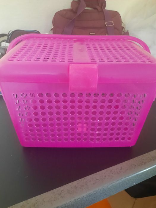 Переноска для кошек и собак