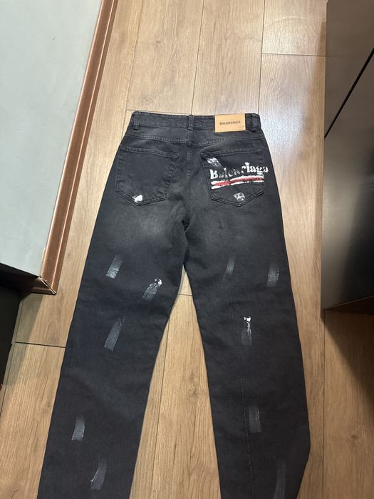 Продавам Дънки Balenciaga BAGYY