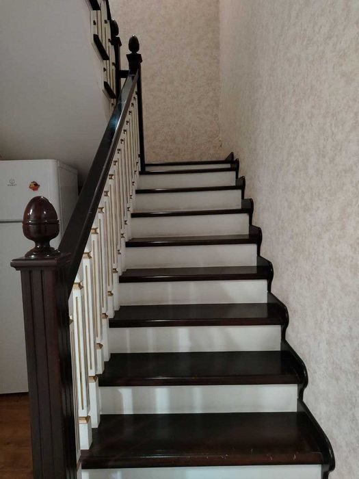 Сергелида 8 хонали, 2 қаватли уй сотилади Мебеллар билан сотилади