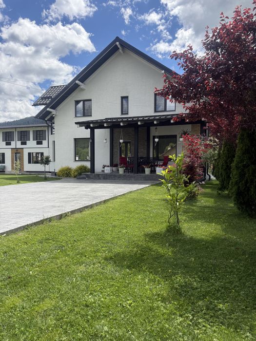 Casa spatioasa cu gradina si anexa situata intr-o zona linistita