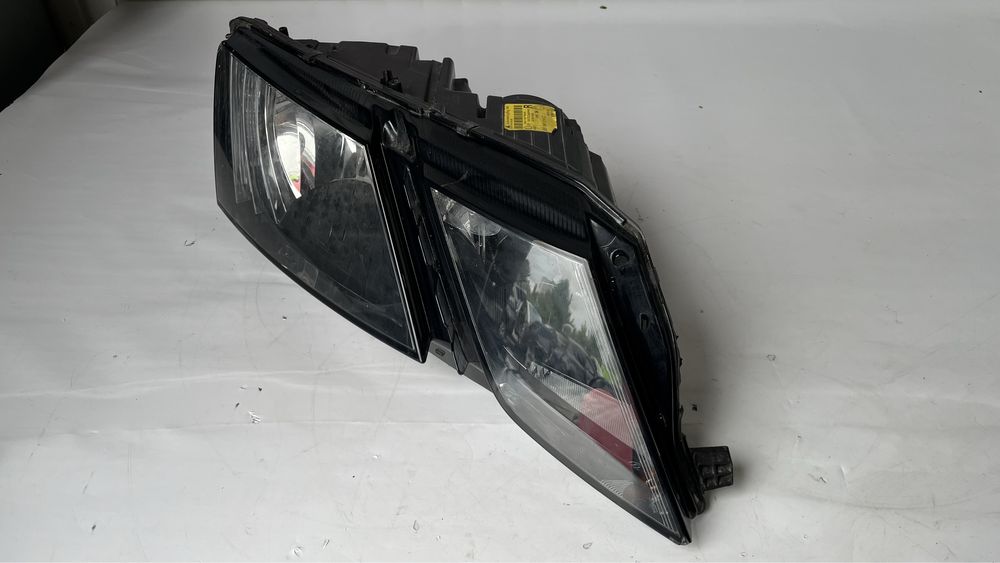 4 броя десен и 2 брой ляв фар Skoda Octavia 3 Facelift 2017-