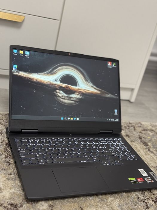 Laptop Gaming Lenovo