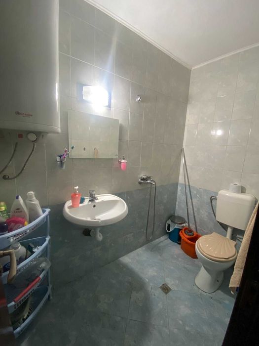 Дава се под наем Тристаен апартамент в Габрово, Център - 100 кв.м за 448.8 € - Снимка #9