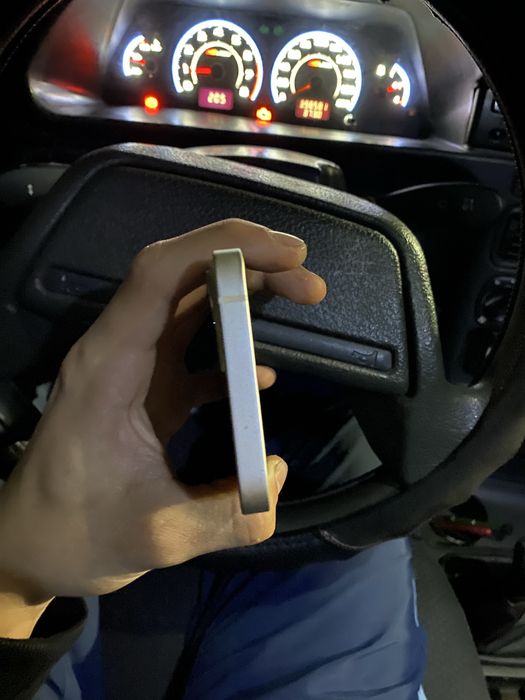 Айфон 13 В хорошем состояний