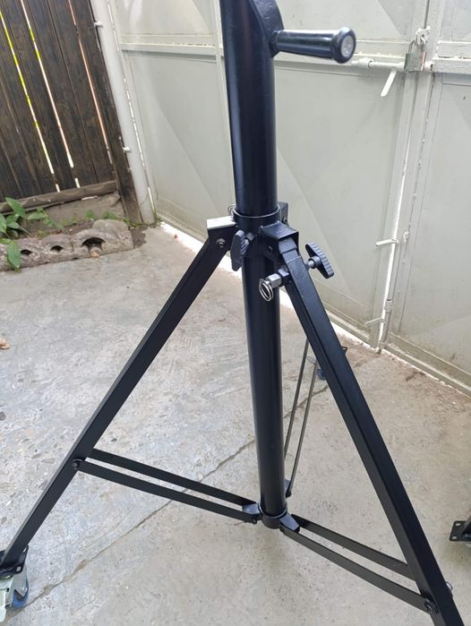 Stativ trepied picioare schela de lumini cu macara troliu scripete role cu franare  blocare 4 m 20 cm 4,20 metri