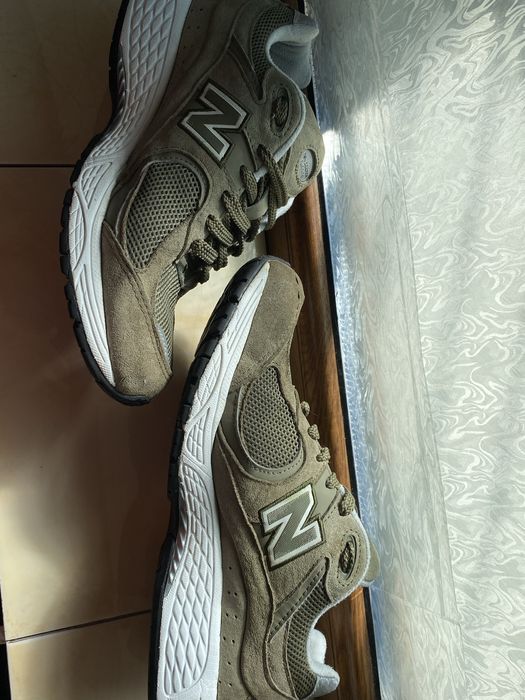 New balance 2002r olive oil