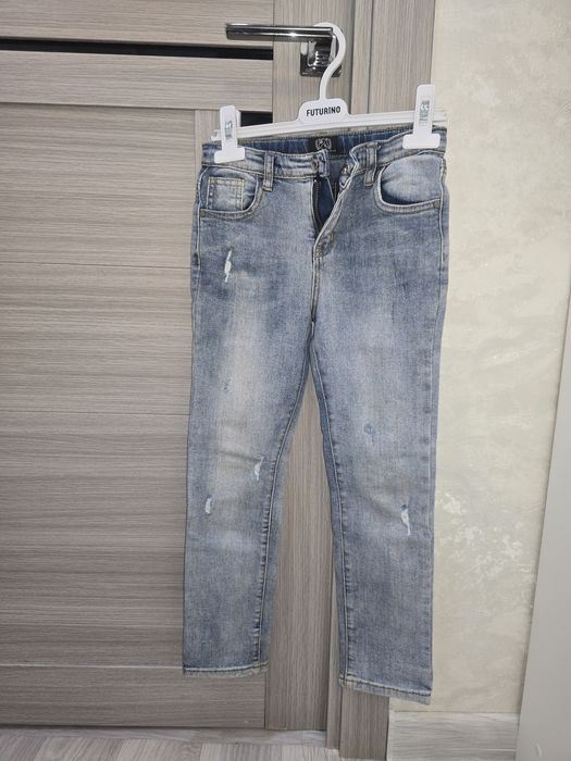 Джинсы ,слаксы на 6-7-8лет