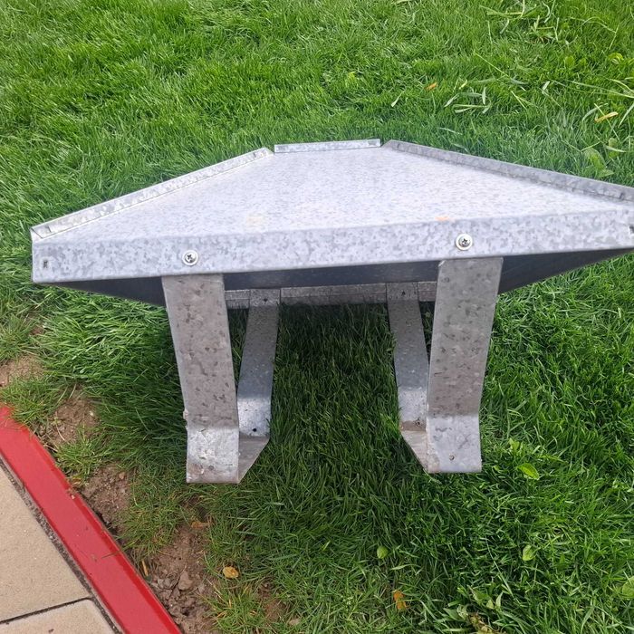 Продавам шапки за комини