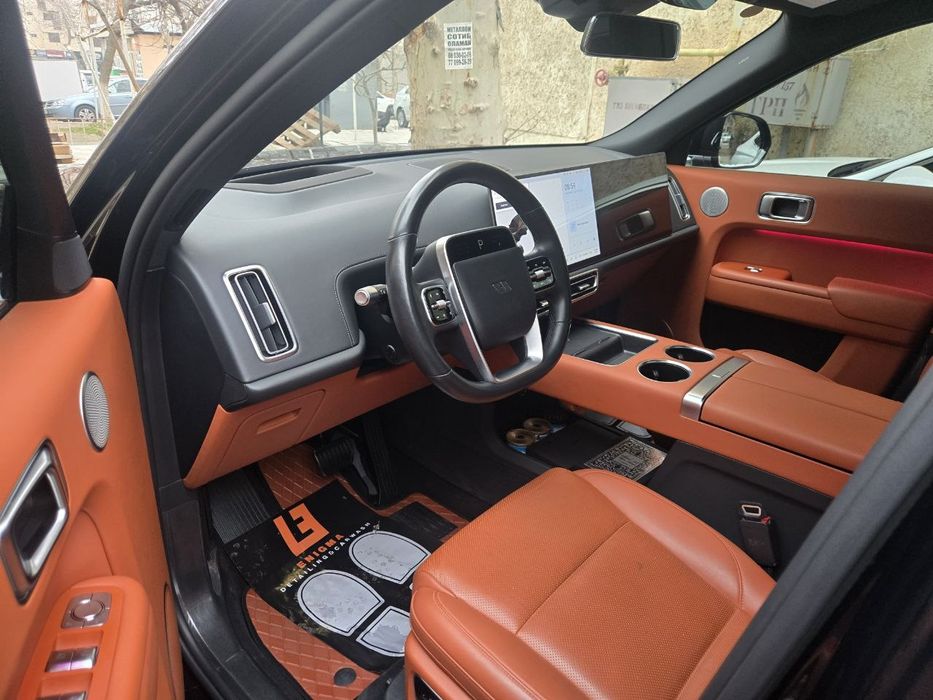 Продаётся автомобиль Li9