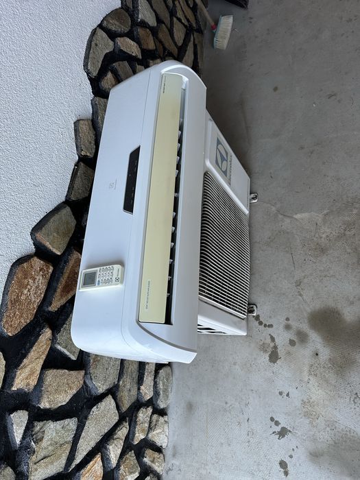 Климатик Electrolux12