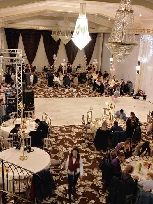 Sonorizare evenimente - Nunta,botez,majorate - Dj + sunet + lumini