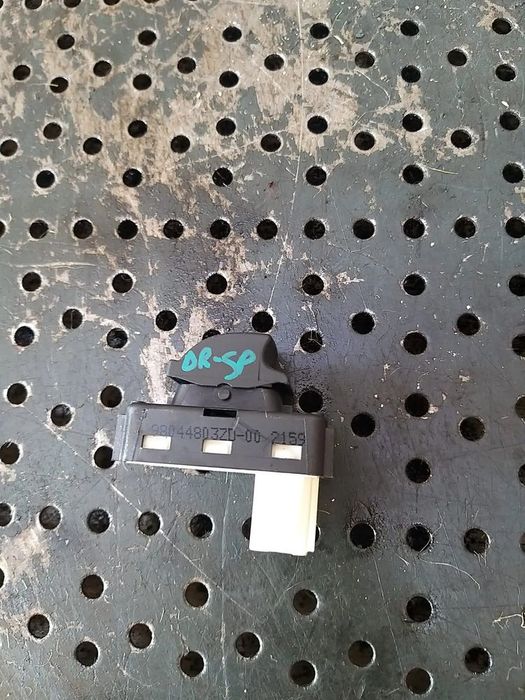 Buton geam electric dreapta spate citroen c5 aircross 98044803zd