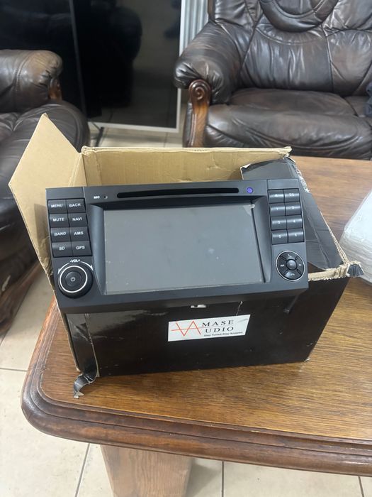 Навигация за Mercedes w211