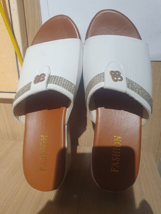 Женская обувь новая