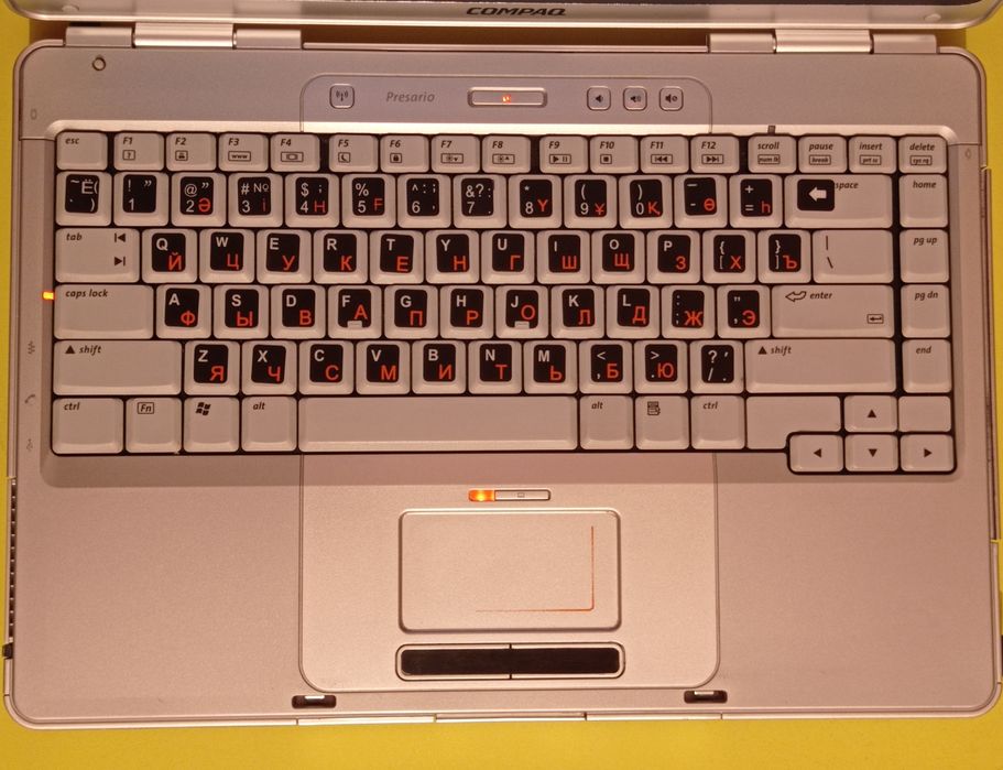Ноутбук Compaq V 2000