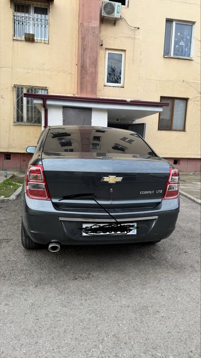 Продаеться автомобиль шевролет кобальт